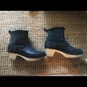 No 6 Pull On Clog Boot Shearling